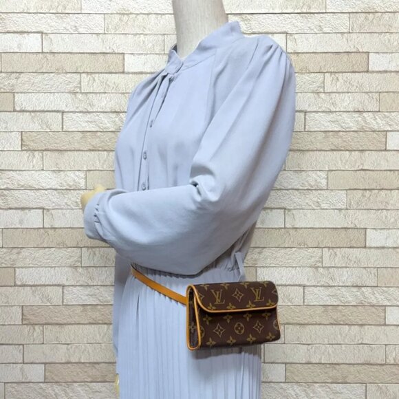 LOUIS VUITTON Waist bag M51855 Monogram canvas Monogram Pochette Florentine used - Picture 2 of 9